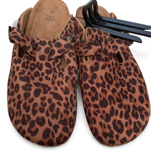 Brown Cheetah Print Suede Clogs - Size 10 - New with Tags - Picture 1 of 3